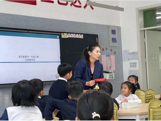 &ldquo;全景式数学&rdquo;创始人张宏伟莅临渤海实验学校进行教学指导