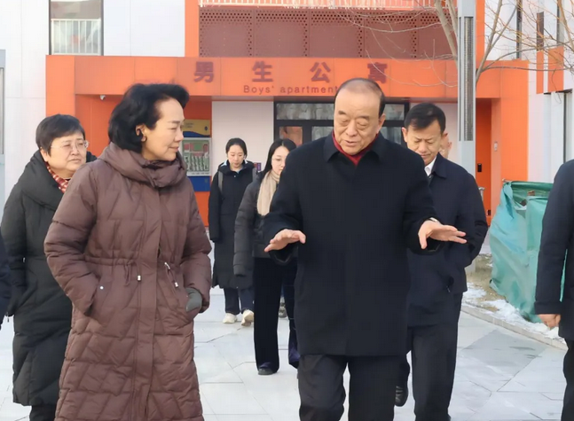 中国儿童少年基金会理事长杜芮一行莅临滨州渤海实验学校调研指导