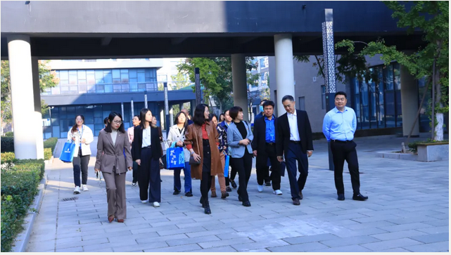 迎秋南行，问道盐城&mdash;&mdash;教育集团骨干教师赴北京师范大学盐城附属学校跟岗交流（一）